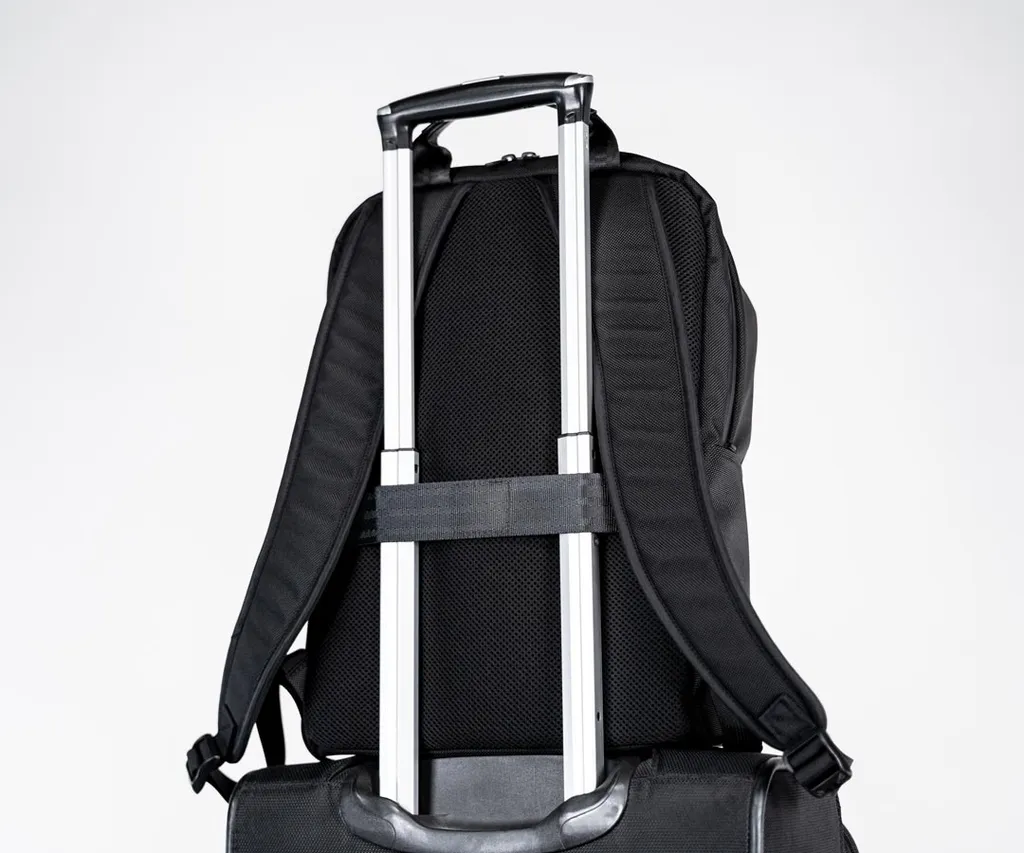 Essential Laptop Backpack - Canvas Edition