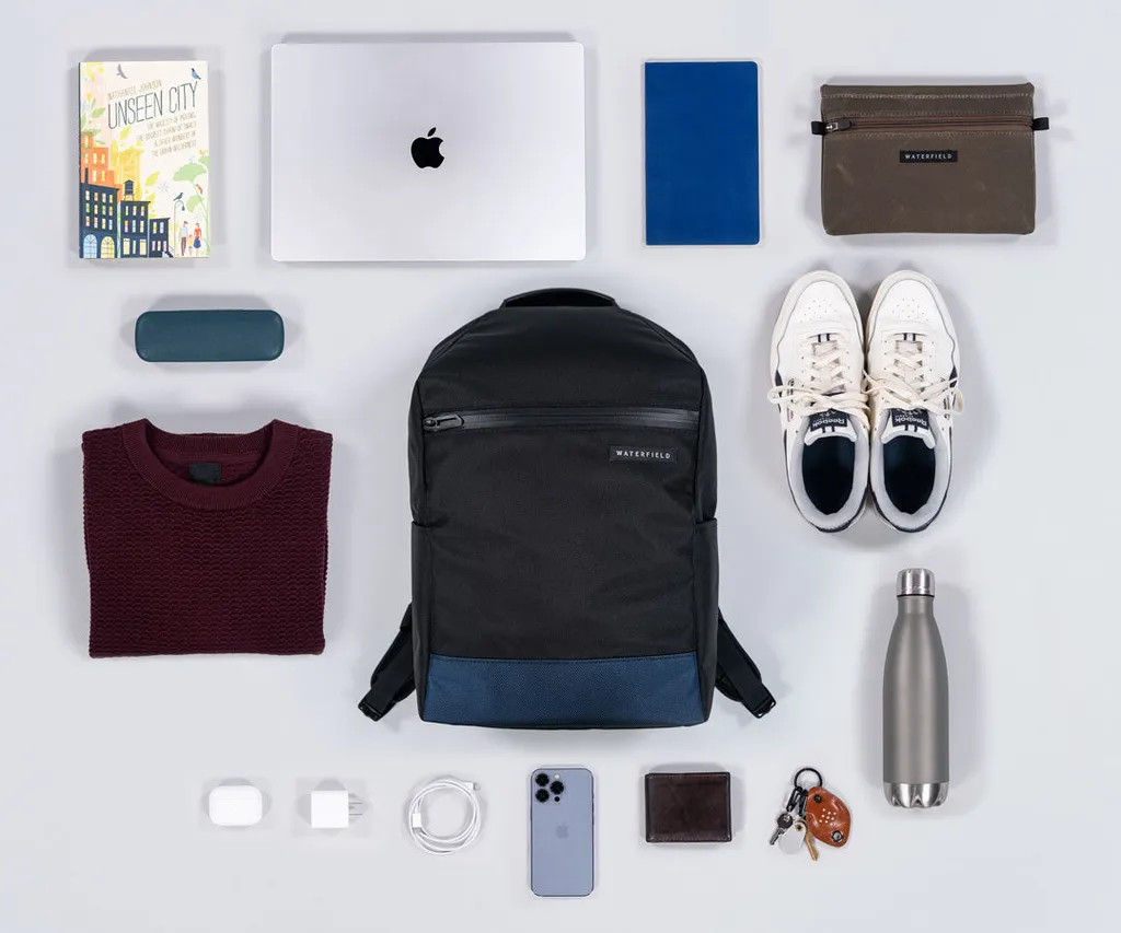Essential Laptop Backpack - Canvas Edition