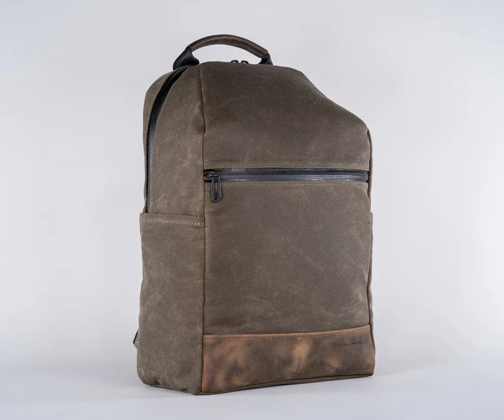 Essential Laptop Backpack - Canvas Edition