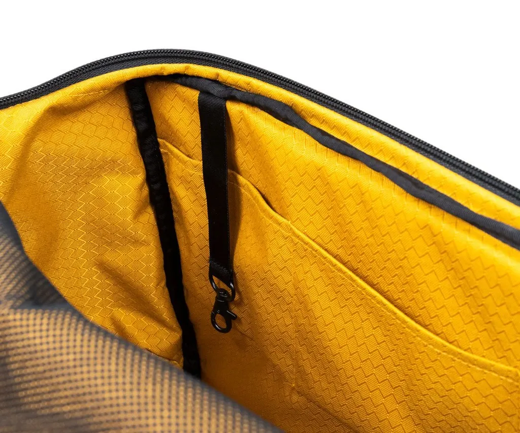 Air Duffel Carry-On