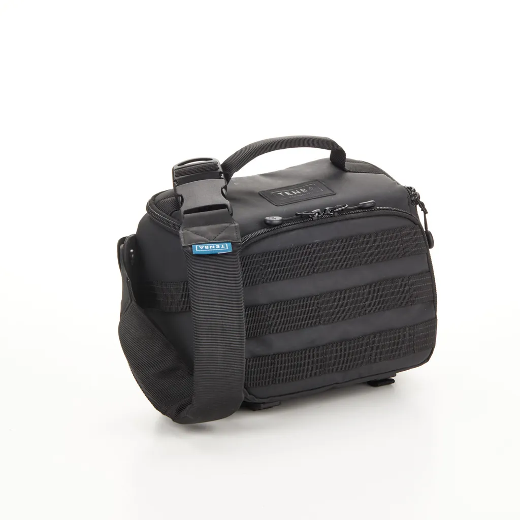 Axis v2 4L Sling Bag