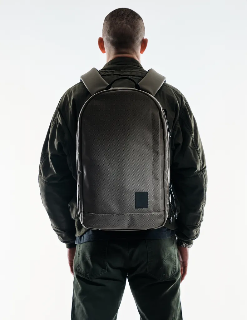 Conceal Pack 21L