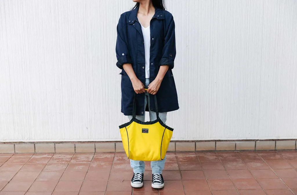 Small Open-Top Shop Bag