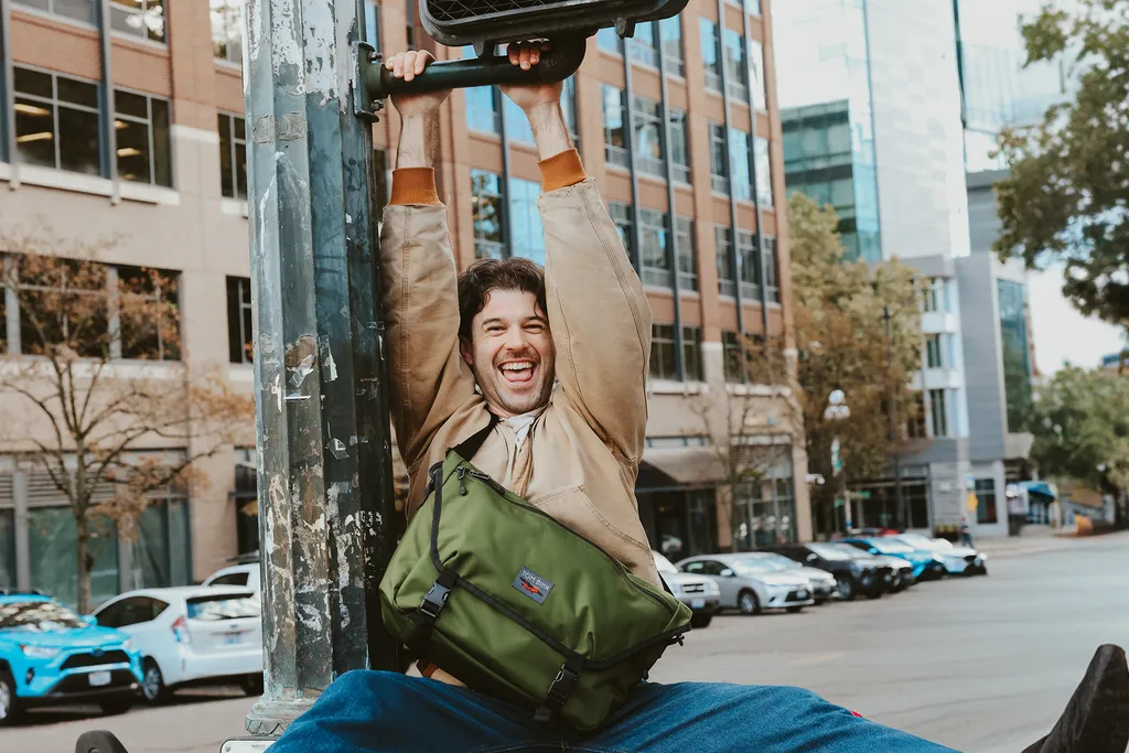 Marathon Messenger