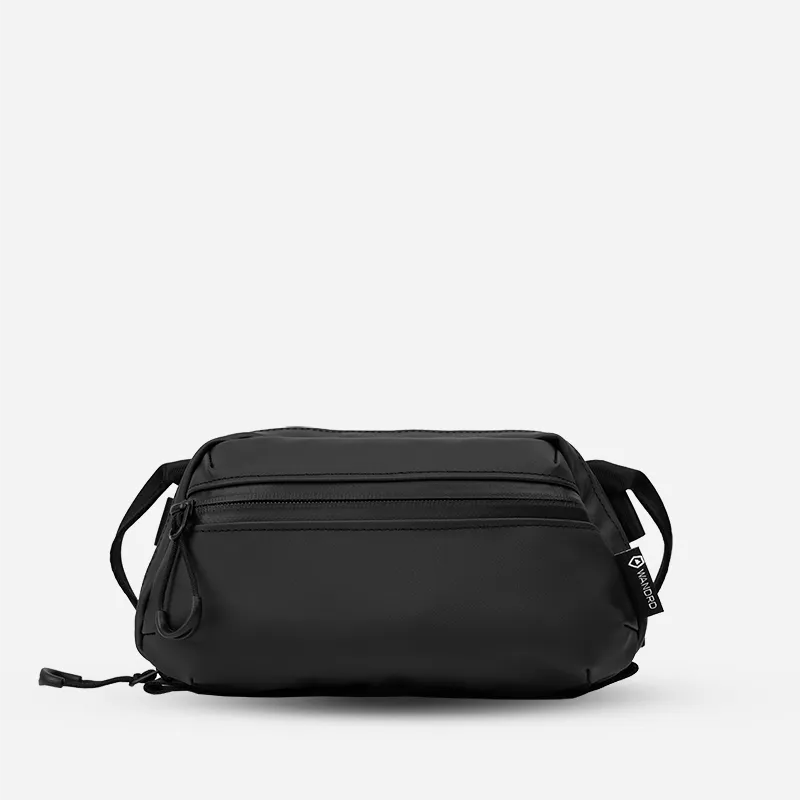 Tech Bag Medium in Black