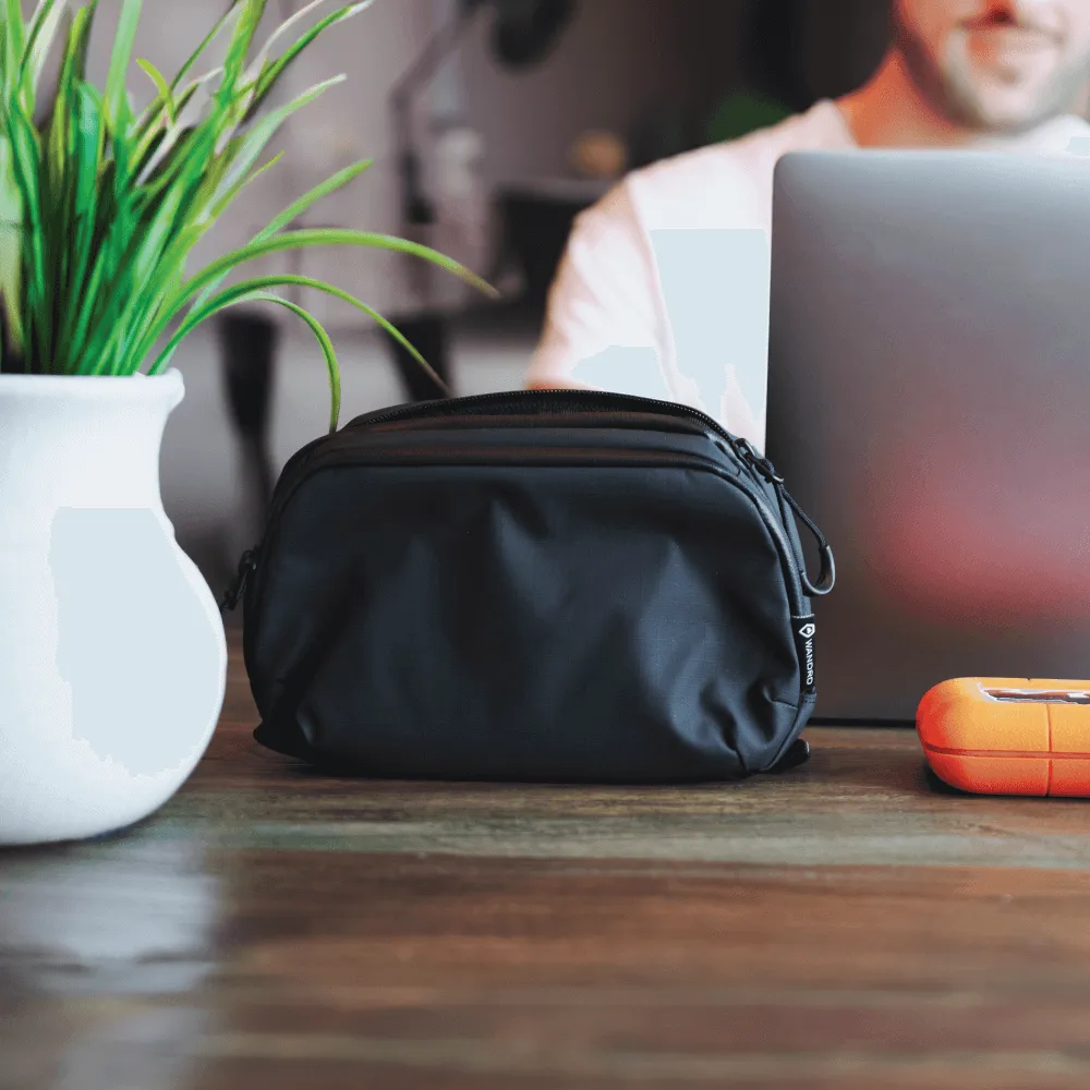 Tech Bag Large in Black