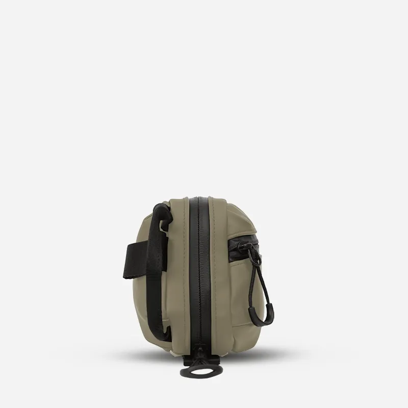 Tech Bag Medium in Yuma Tan