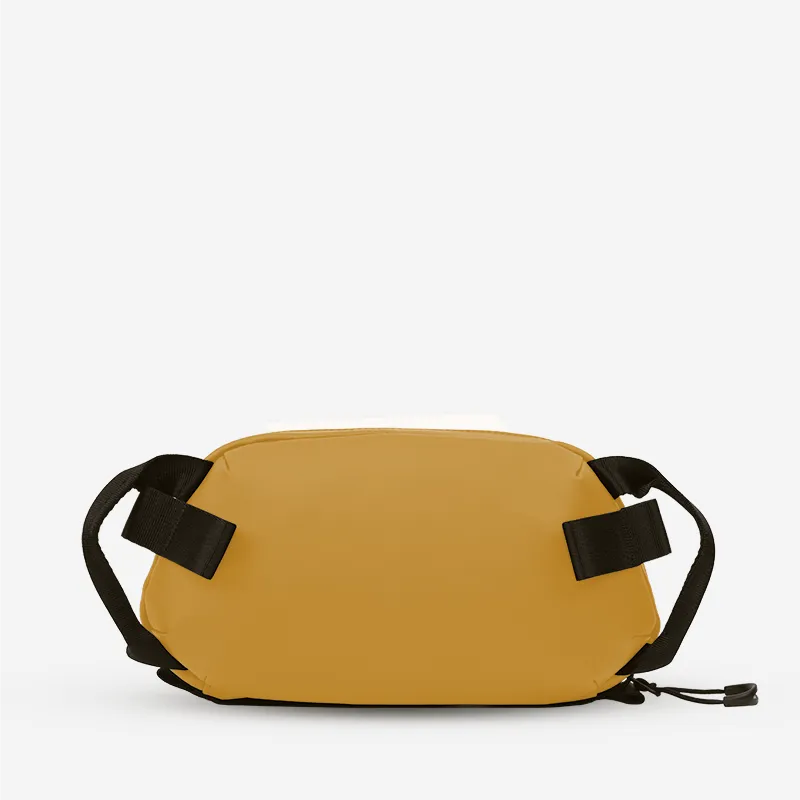 Tech Bag Medium in Dallol Yellow