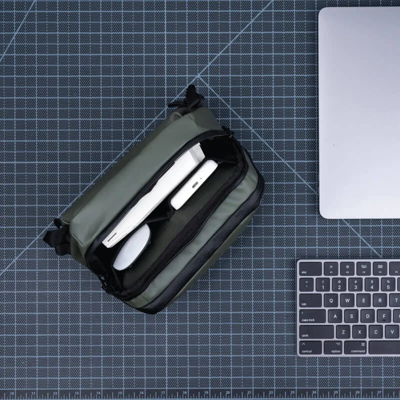 Tech Bag Large in Wasatch Green