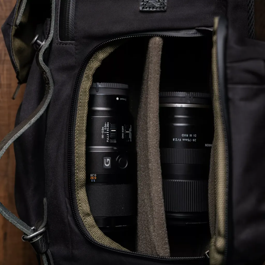 "NEW CITY EXPLORER" COMMANDER TRAVEL CAMERA BACKPACK 21L