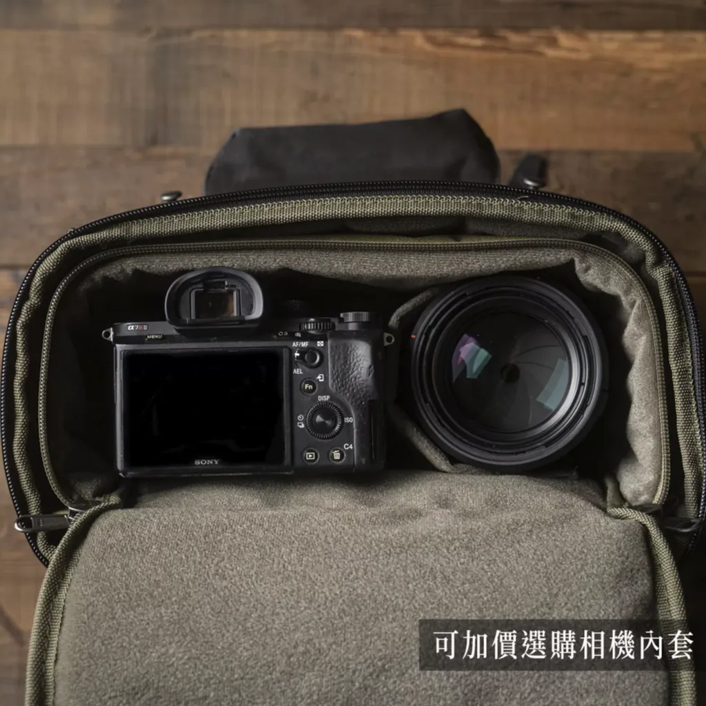 "NEW CITY EXPLORER" COMMANDER TRAVEL CAMERA BACKPACK 21L