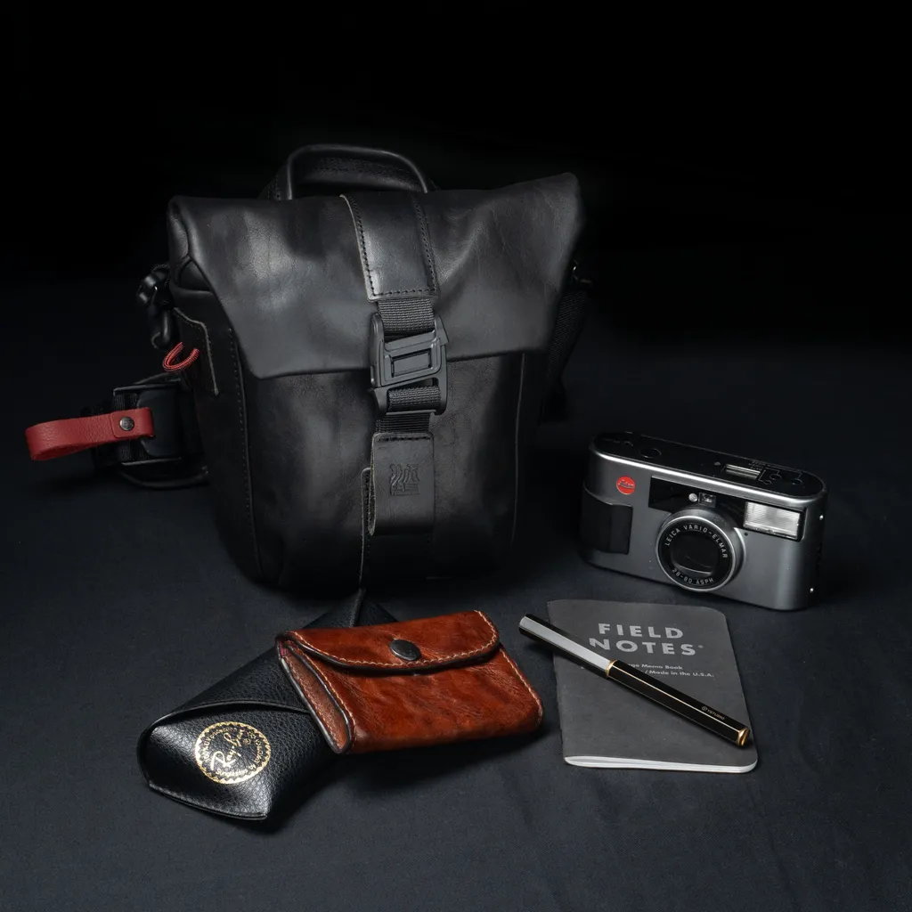 "PILOT" LEATHER TRAVEL CAMERA BAG 2L UPGRADED