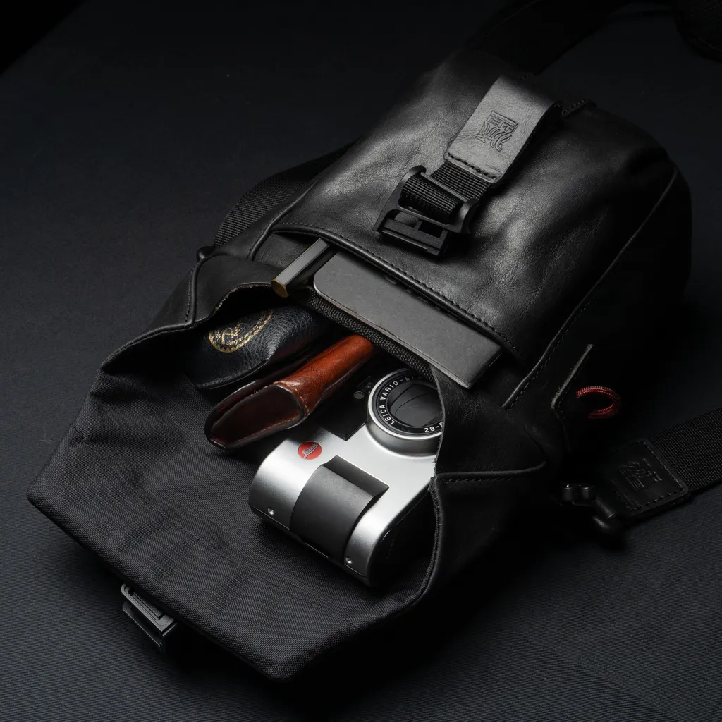 "PILOT" LEATHER TRAVEL CAMERA BAG 2L UPGRADED